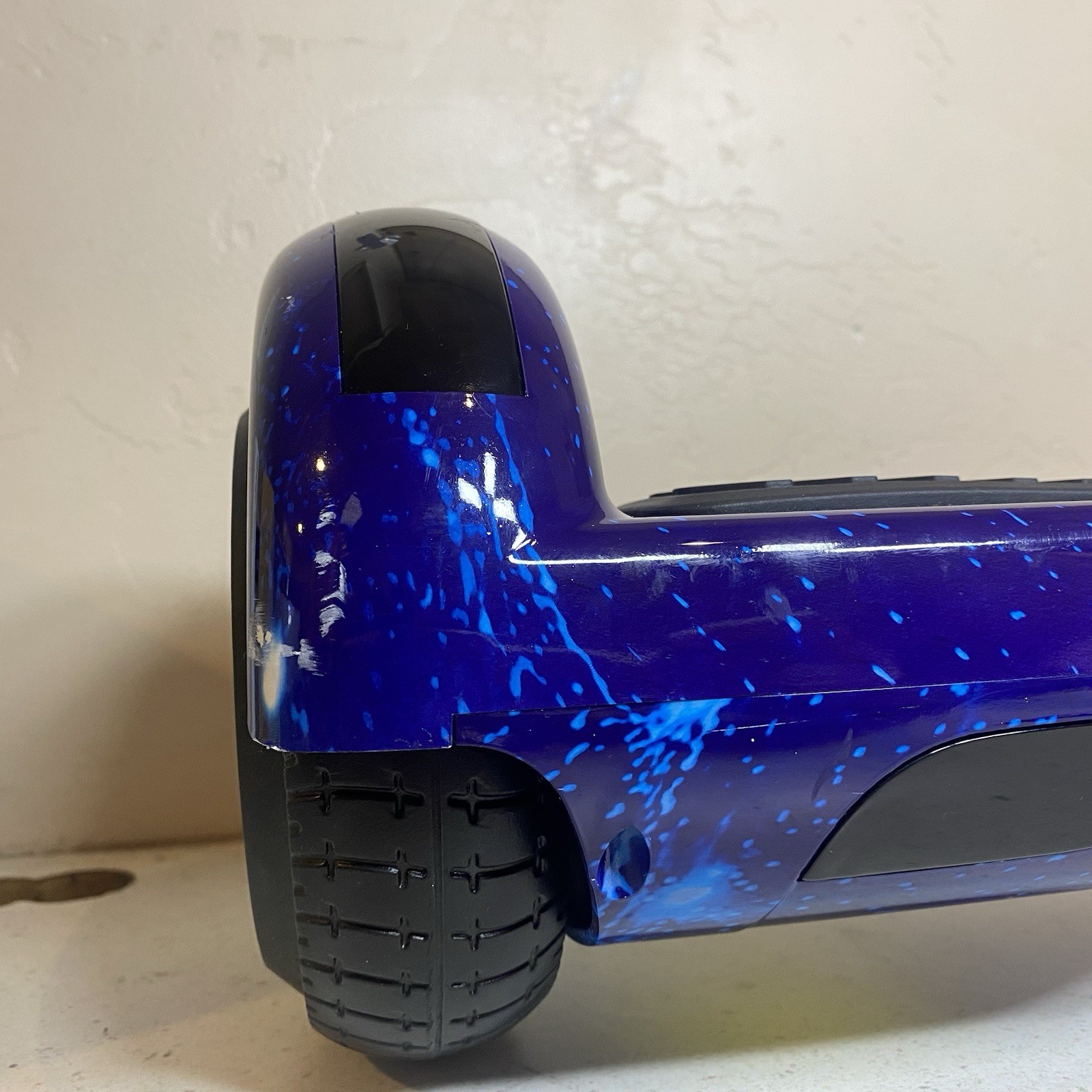SIMATE Hoverboard Bluetooth All Terrain Hover Board With LED lights, App (read)