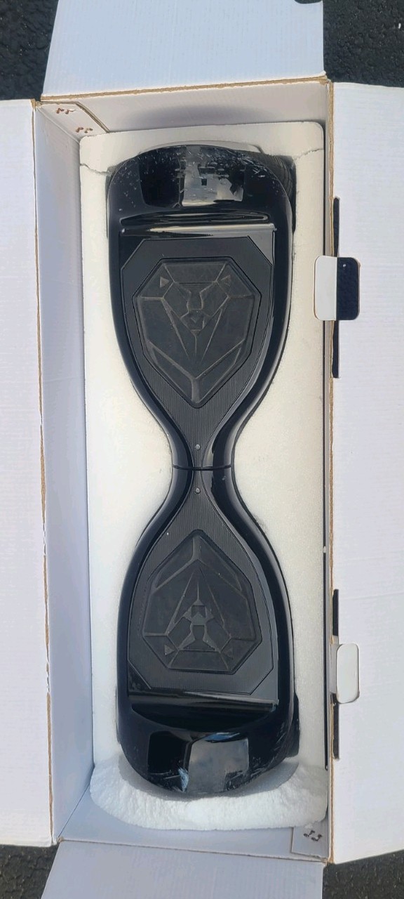 Swagtron T5 Urban Rider Hoverboard – Entry-Level Self-Balancing Scooter (Black)