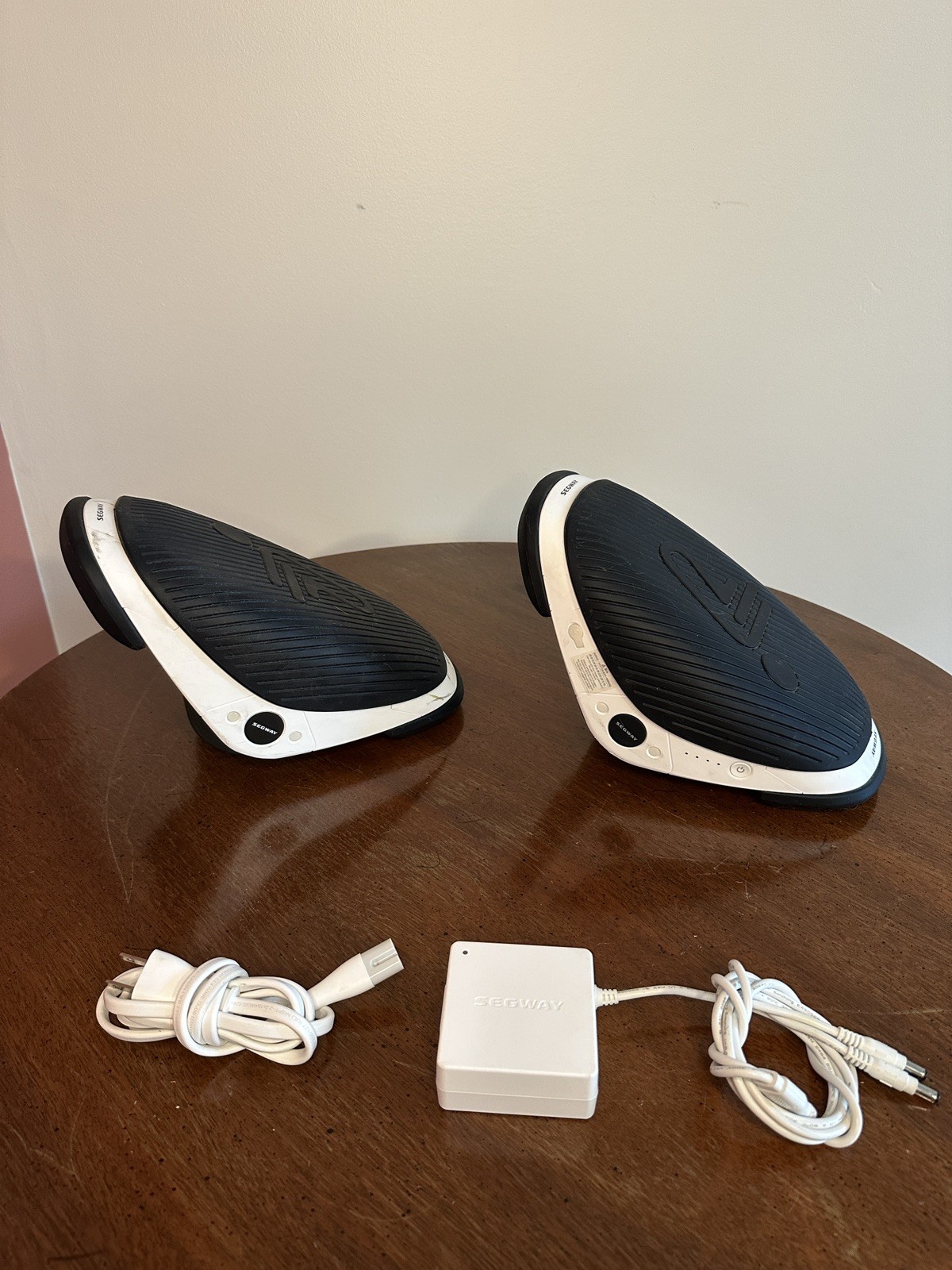 Segway Ninebot Drift W1 Hover Shoes Pair *TESTED WORKS* Charger Included