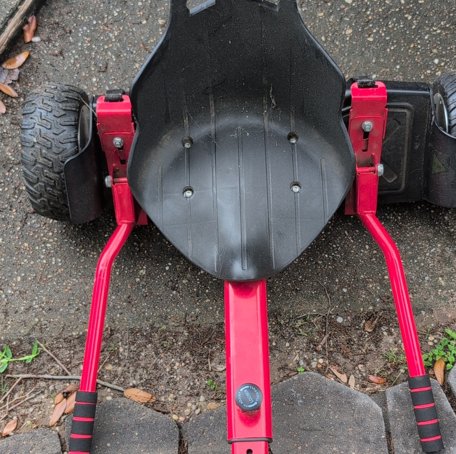 City Cruiser Seated Folding Electric Scooter Red Black E03ZPU1901070250