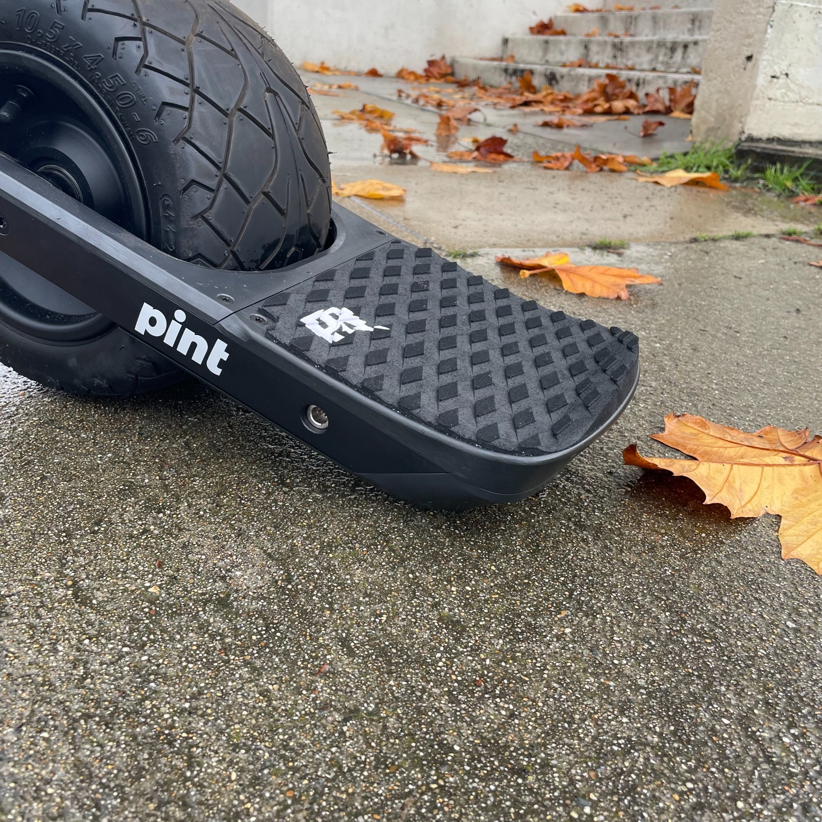 Onewheel Pint S Traction Pad Set – Black (Flared Foot Pad Compatible)
