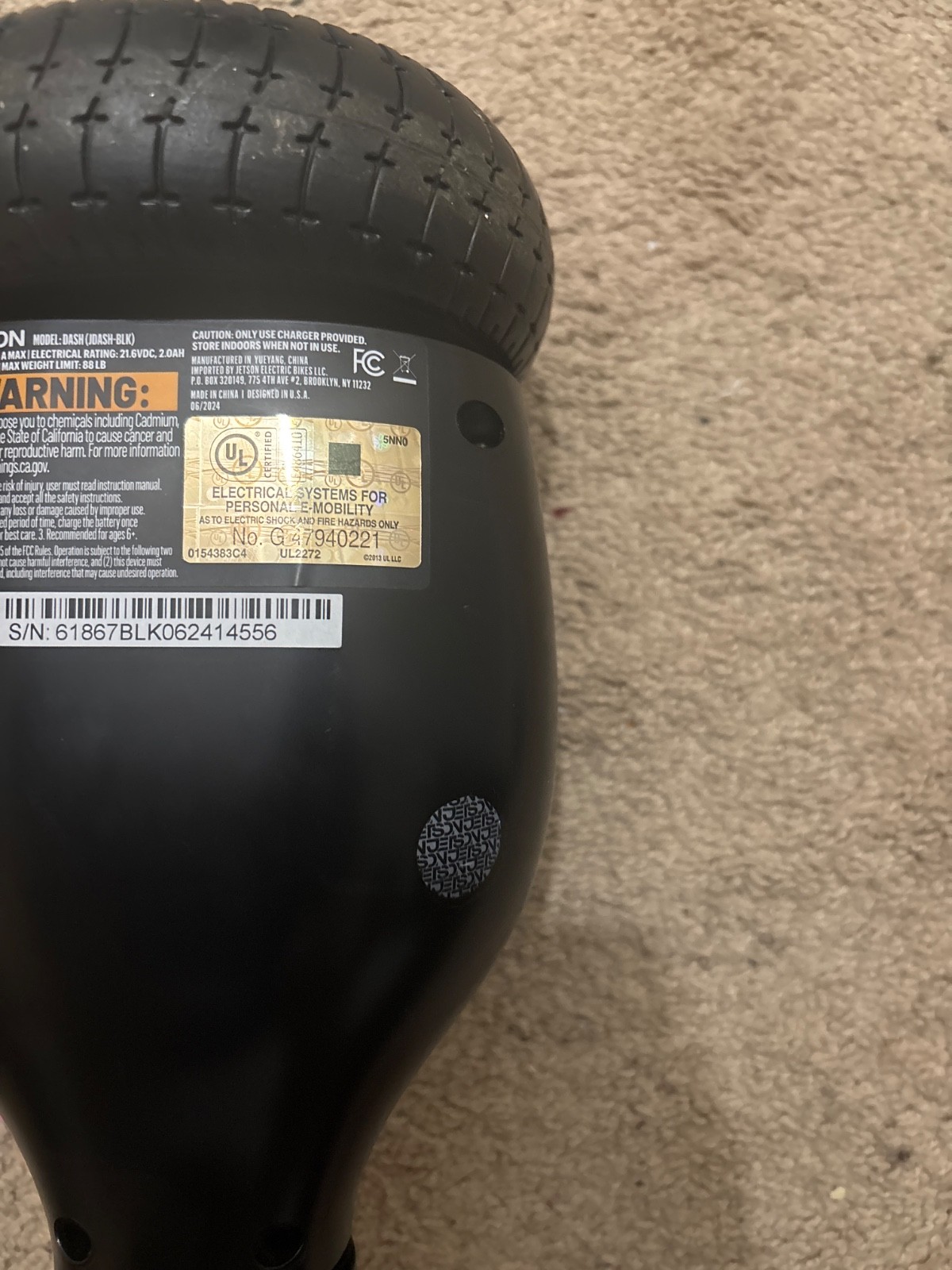 Jetson Kids Hoverboard Light-Up Wheels Black Dash Beginner-Friendly 5 mph 6YR