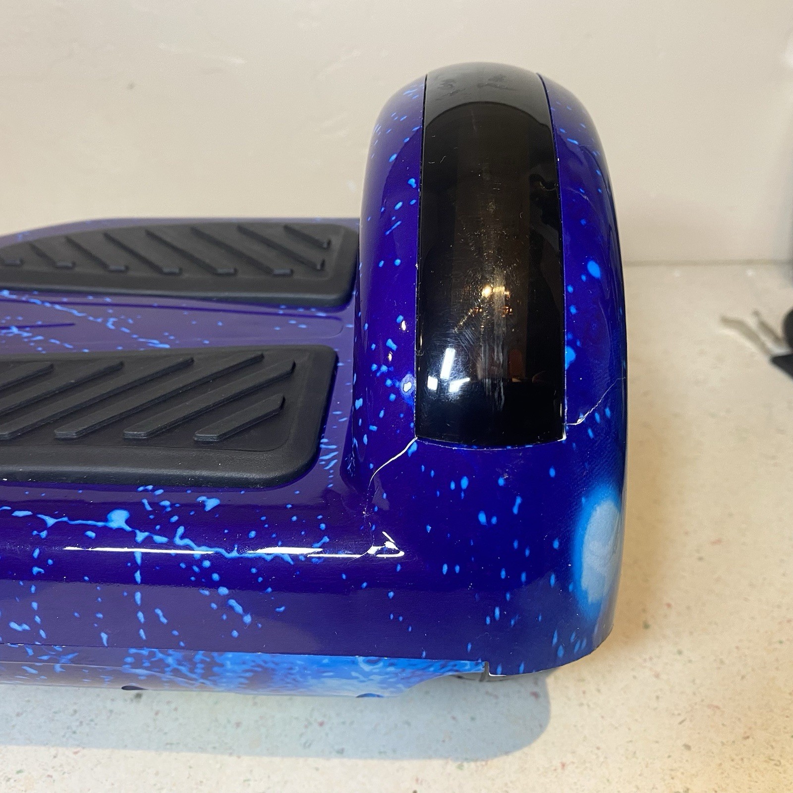 SIMATE Hoverboard Bluetooth All Terrain Hover Board With LED lights, App (read)