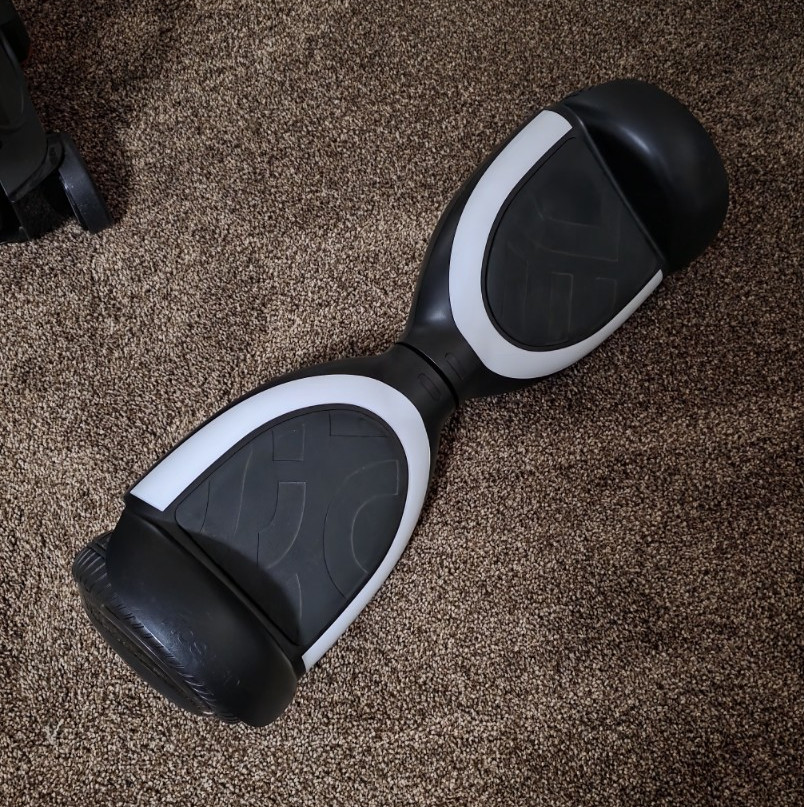 Hover-1 Xenom Self Balancing Scooter Hoverboard Bluetooth 7mph 7mi Black/White