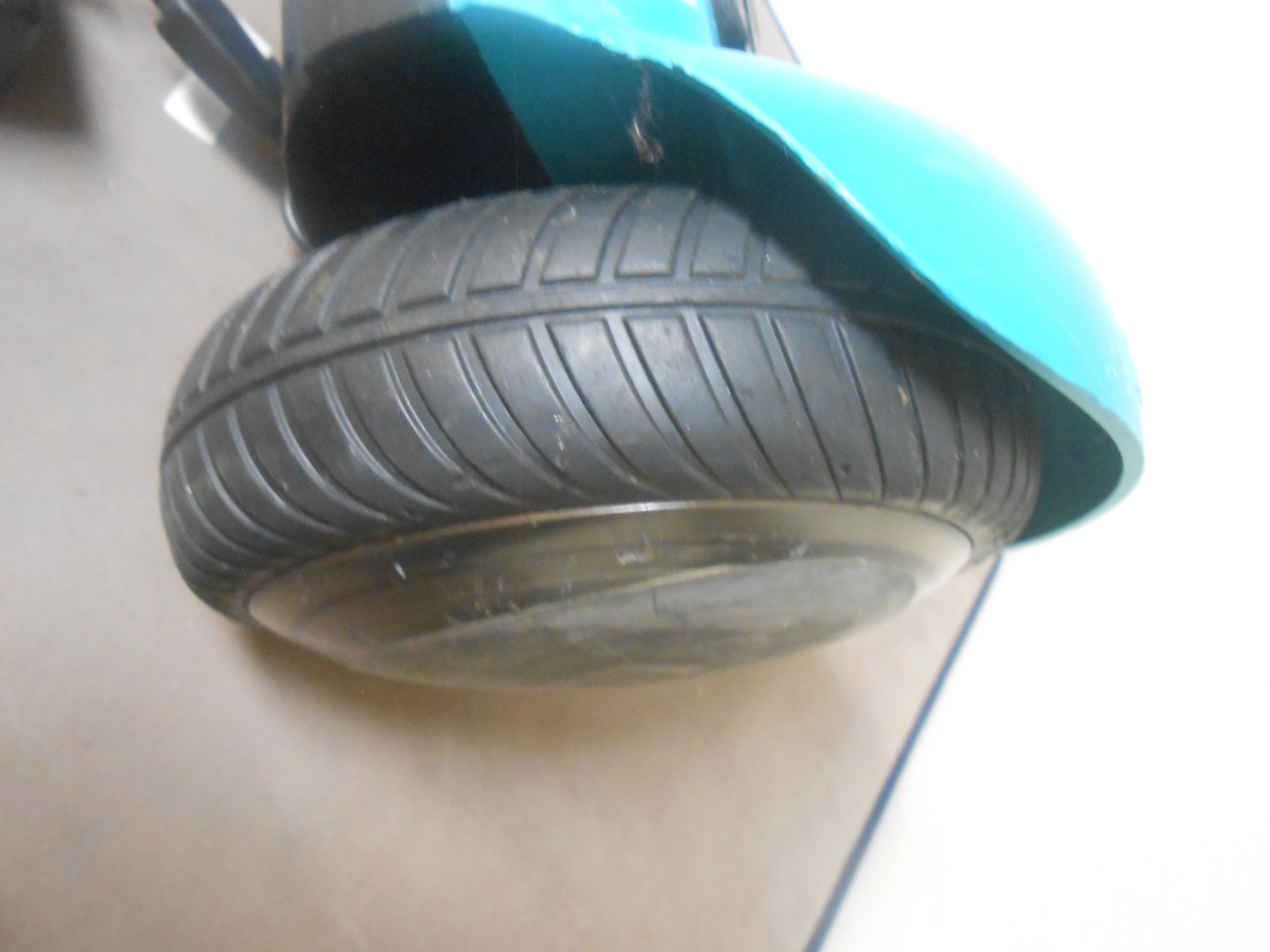 Jetson Sphere Self Balancing Scooter Hoverboard Teal Black, with charger